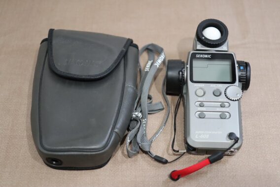 SEKONIC セコニック SUPER ZOOM MASTER L-608 デジタル露出計 ケース付